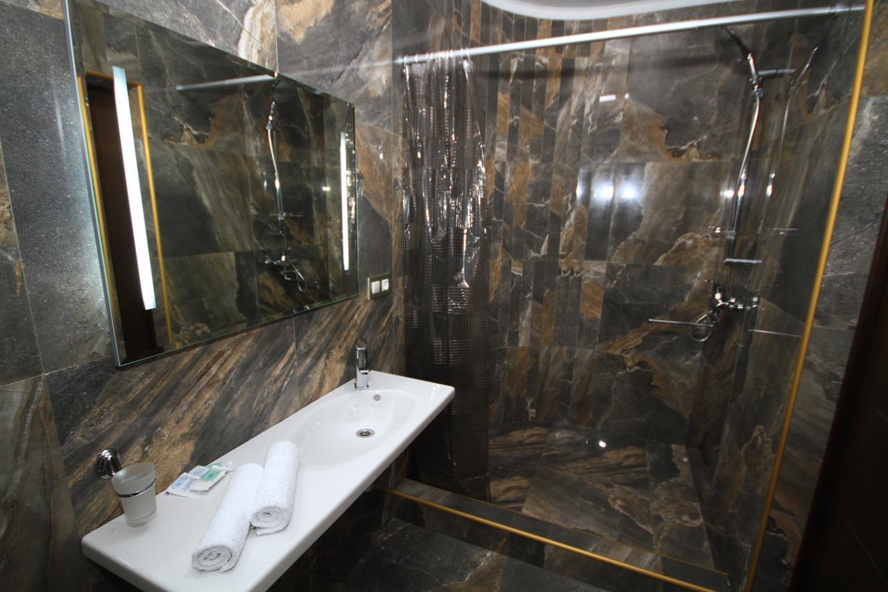 Hotel Bereg Evkaliptov Tsandrypsj Exteriör bild