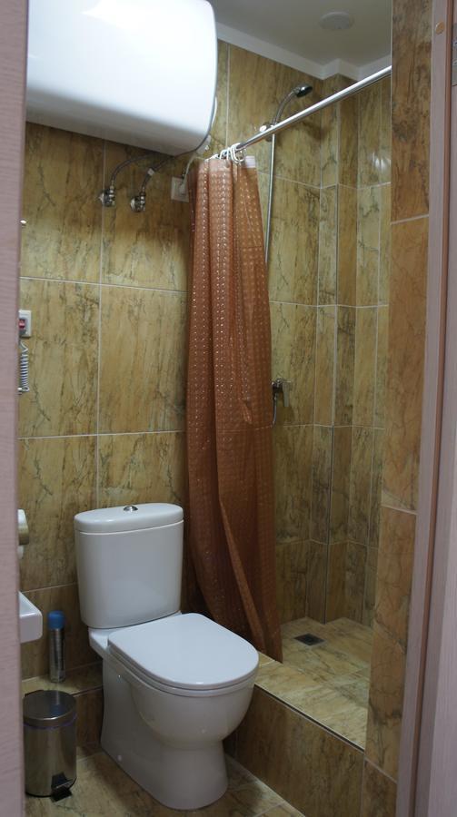 Hotel Bereg Evkaliptov Tsandrypsj Exteriör bild