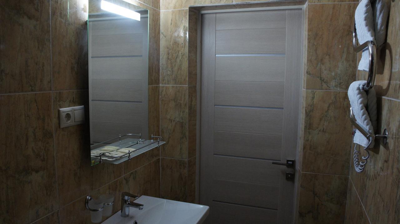 Hotel Bereg Evkaliptov Tsandrypsj Exteriör bild