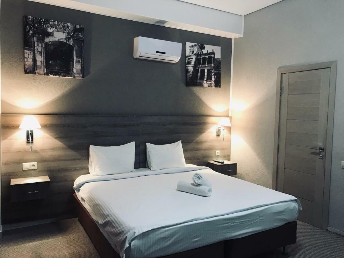 Hotel Bereg Evkaliptov Tsandrypsj Exteriör bild