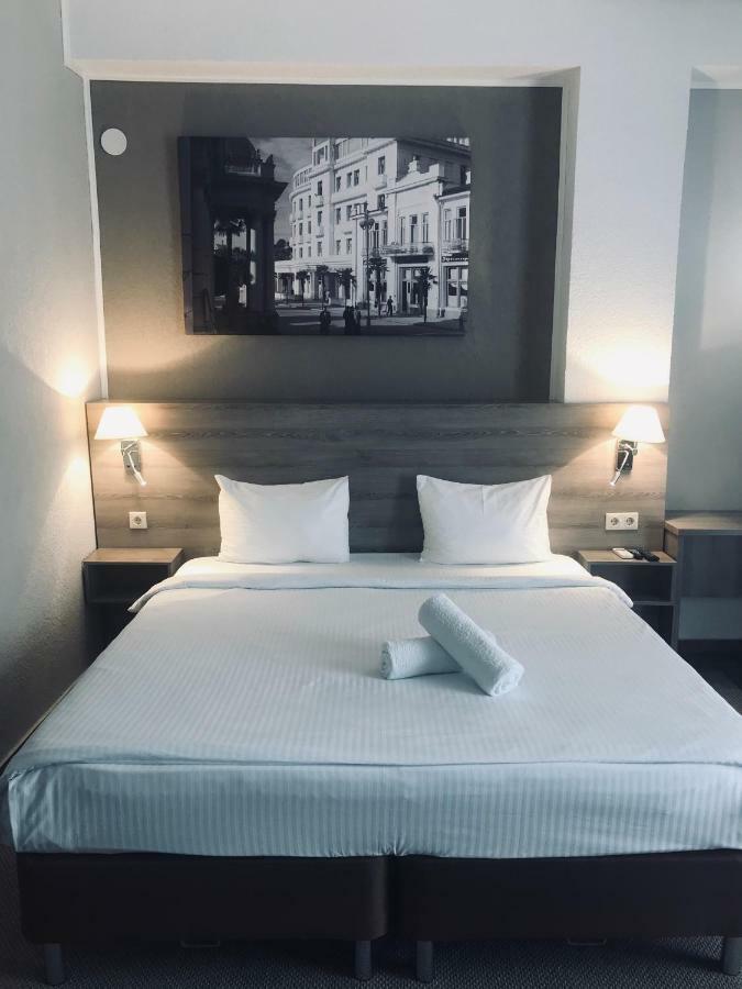 Hotel Bereg Evkaliptov Tsandrypsj Exteriör bild